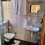 Okerka Vendeghaz * Csesztreg
