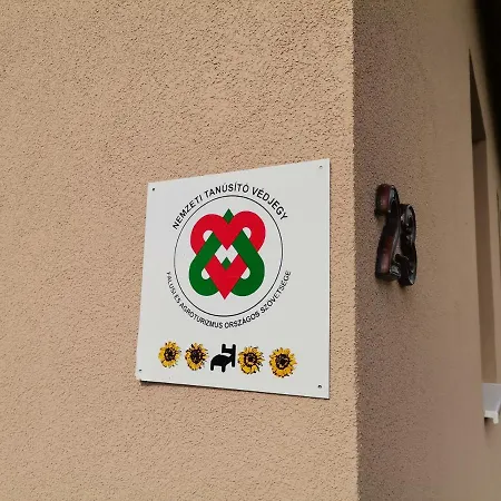 Okerka Vendeghaz Lägenhet *