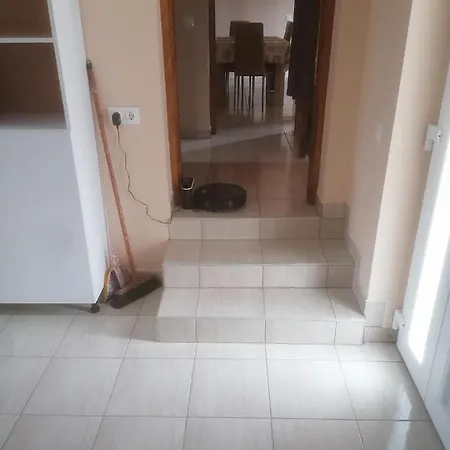 Okerka Vendeghaz * Csesztreg