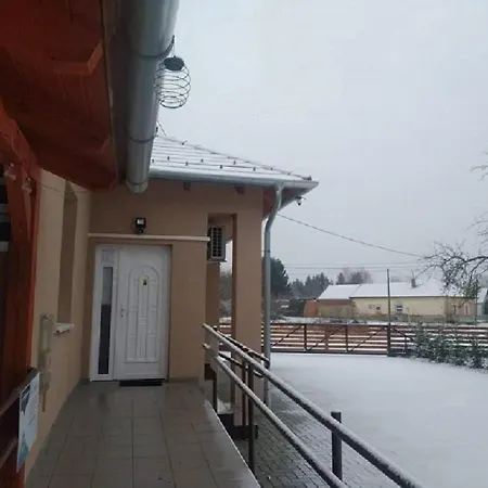 Apartment Okerka Vendeghaz Csesztreg