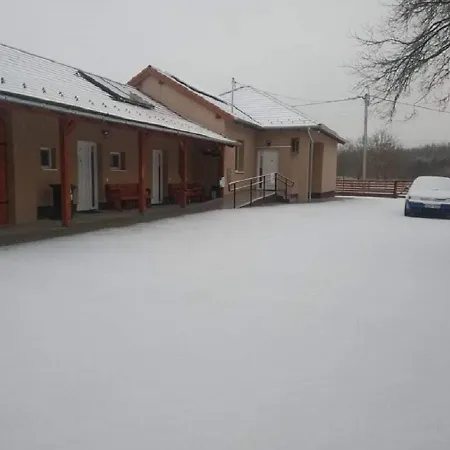 Okerka Vendeghaz * Csesztreg