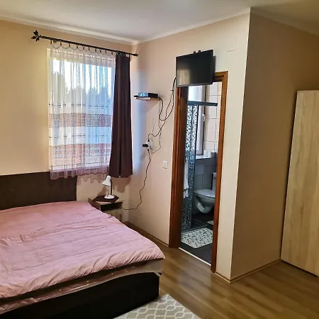 Okerka Vendeghaz Lägenhet Csesztreg