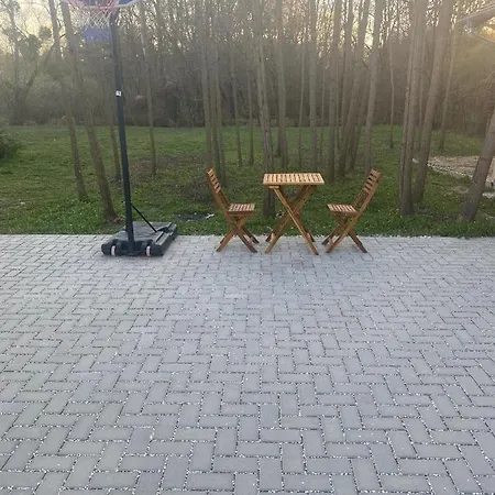 Okerka Vendeghaz * Csesztreg