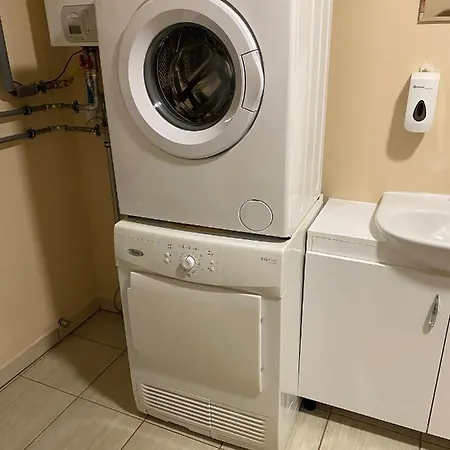 Okerka Vendeghaz Lägenhet Csesztreg