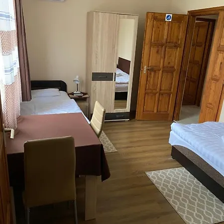 Okerka Vendeghaz * Csesztreg