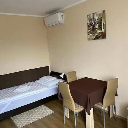 Okerka Vendeghaz Lägenhet