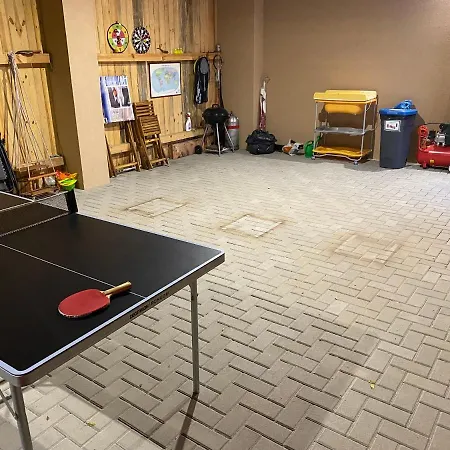 Okerka Vendeghaz Lägenhet Csesztreg