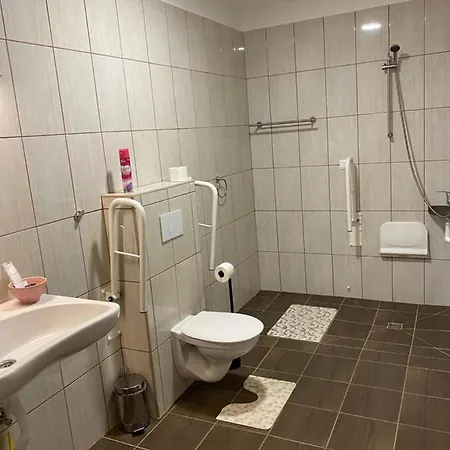 Okerka Vendeghaz Lägenhet *