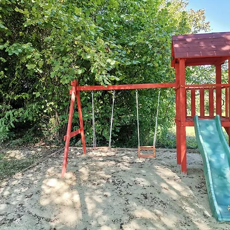 Apartament Okerka Vendeghaz *
